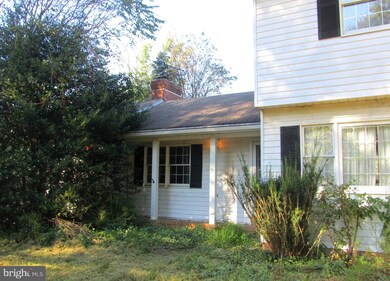 12039 Gores Mill Rd, Reisterstown, MD 21136 - photo 2