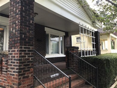 711 Spruce Ave, Sharon, PA 16146 - photo 2