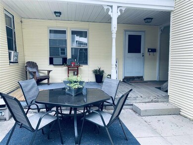 47 Sullivan St, Claremont, NH 03743 - photo 2