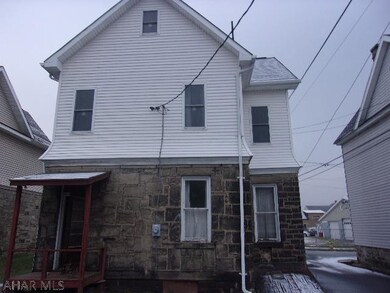 Rear - Covered Rear Stoop