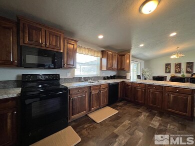 6645 Germain Dr, Winnemucca, NV 89445 - photo 6
