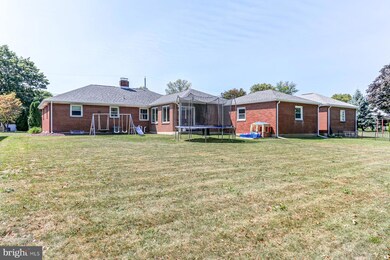 522 S Grant St, Palmyra, PA 17078 - photo 3