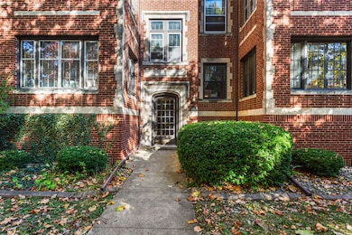 808 W Park Ave unit 8, Champaign, IL 61820 - photo 3