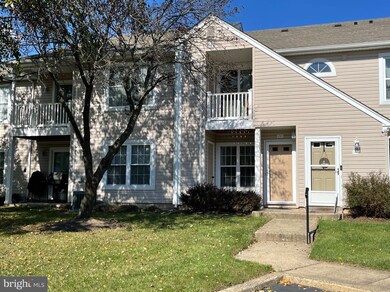 37011 Bennett Place unit 5, Southampton, PA 18966 - photo 2