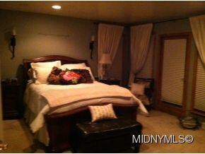 Large masterbedroom
