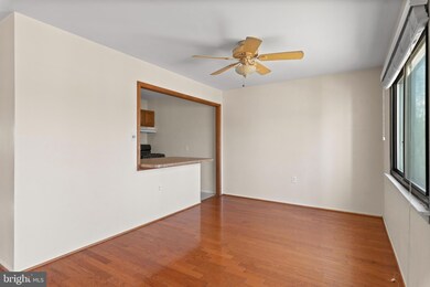 603B Oakland Hills Ct unit 201, Arnold, MD 21012 - photo 5