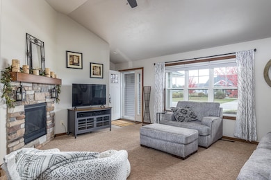 W5724 Jochmann Dr, Appleton, WI 54915 - photo 5