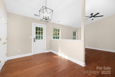 2012 Pheasant Glen Rd, Charlotte, NC 28214 - photo 6