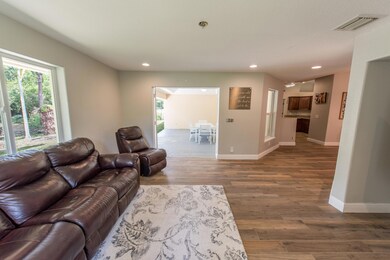 FamilyRoom2