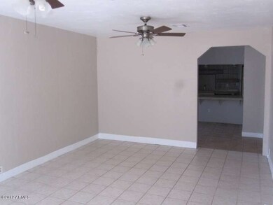 Living room photo 2