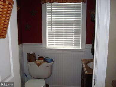 27 S 8th St, Quakertown, PA 18951 - photo 7