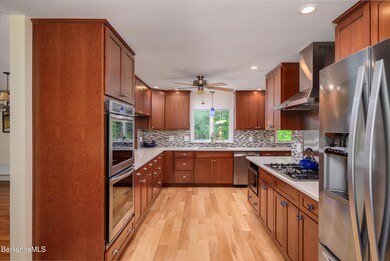 127 Lindley Terrace, Williamstown, MA 01267 - photo 4