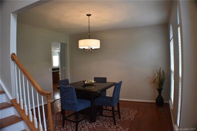 Very nice size formal dining room just to the righ