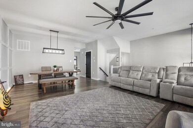 10317 Lantern Ln, Hagerstown, MD 21740 - photo 7