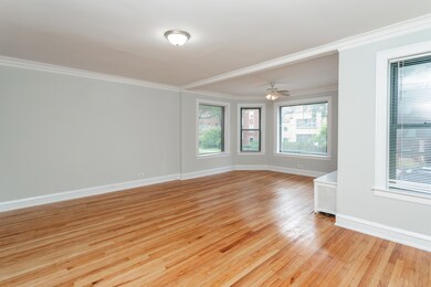 6909 S Paxton Ave unit 3, Chicago, IL 60649 - photo 3