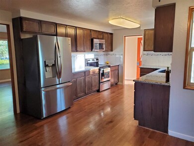 175 SE Fir Villa Rd, Dallas, OR 97338 - photo 5