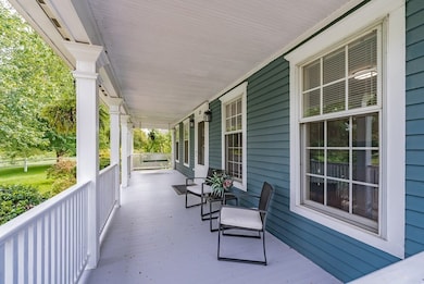 83 Russell St, Sunderland, MA 01375 - photo 4