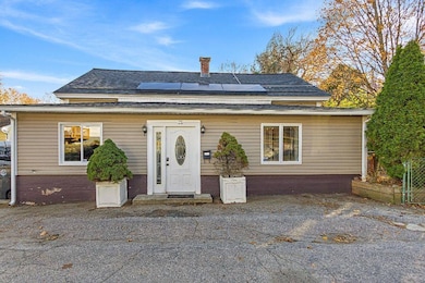 21 Colvin St, West Warwick, RI 02893 - photo 2