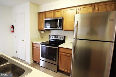 3560 Sherbrooke Cir, Woodbridge, VA 22192 - photo 6