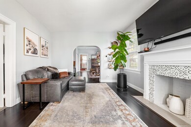 P1523 Doten Ave-022