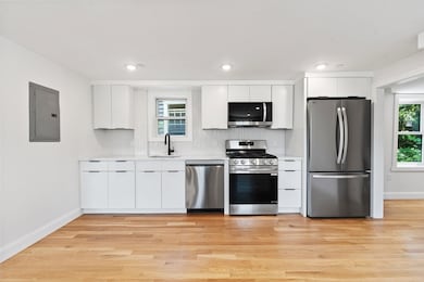 290 Washington St unit 2, Marblehead, MA 01945 - photo 6