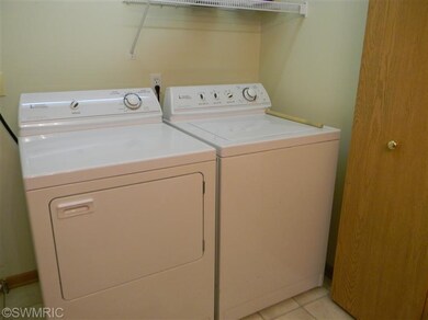 7581 Sierrafield Dr SW unit 5, Byron Center, MI 49315 - photo 2