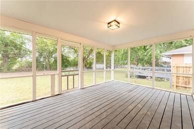 1010 W Linden St, Rogers, AR 72756 - photo 5