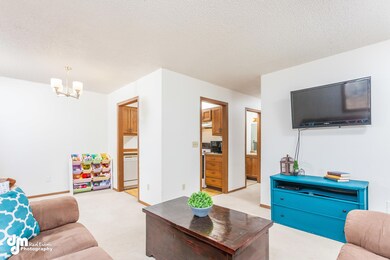 Living Room 20170428-DW-8198-FULL