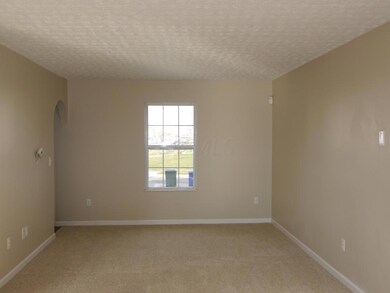 5755 Templar St, Columbus, OH 43232 - photo 3