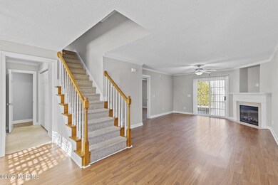 7 LIVING ROOM