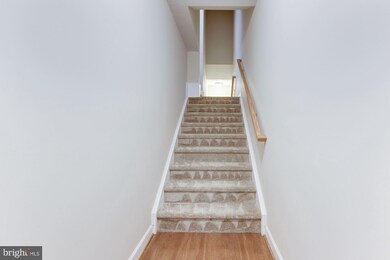 22759 Fountain Grove Square, Ashburn, VA 20148 - photo 3