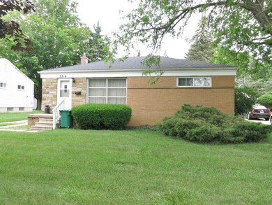 3216 Timber Dr, Lansing, MI 48917 - photo 2