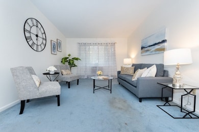 74 Beach St unit 6-12, Woburn, MA 01801 - photo 4