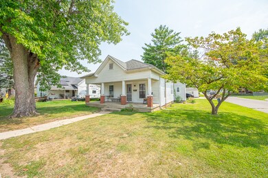 301 N Clay St, Edinburgh, IN 46124 - photo 2