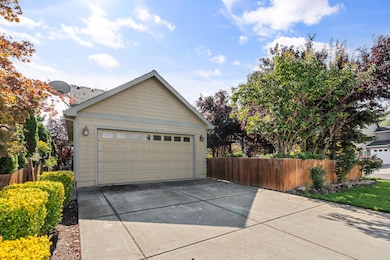 5_1134 steamboat dr, central point-05