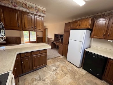 403 N 3rd St, Plainview, NE 68769 - photo 5