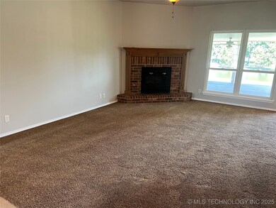 925 S 75th St, Broken Arrow, OK 74014 - photo 3