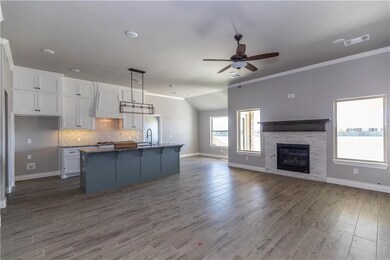 1016 NE 33rd Terrace, Moore, OK 73160 - photo 2