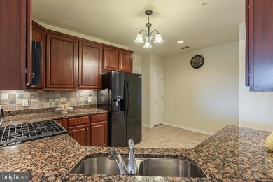 8435 Peace Lily Ct unit 312, Lorton, VA 22079 - photo 7
