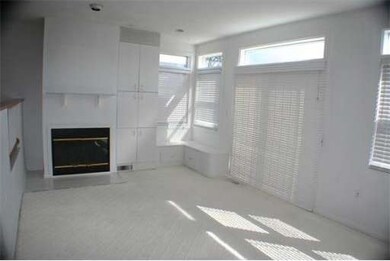 550 White Cliff Dr, Plymouth, MA 02360 - photo 2