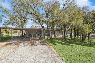 435 Parker St, Azle, TX 76020 - photo 3