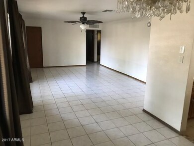 DINING/LIVING ROOM