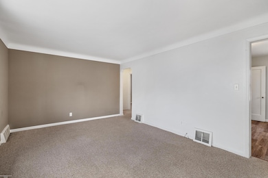 22155 Schroeder Ave, Eastpointe, MI 48021 - photo 7