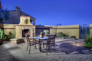006_Courtyard Dining