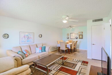 13812 N Newcastle Dr, Sun City, AZ 85351 - photo 4