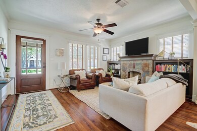 723 Le Green St, Houston, TX 77008 - photo 7