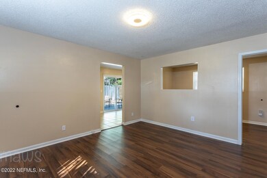 6553 Bo Peep Dr N, Jacksonville, FL 32210 - photo 3