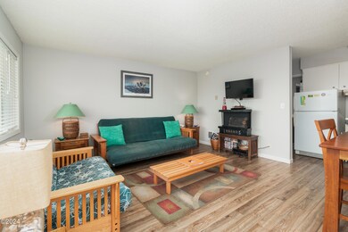 48250 Breakers Blvd, Neskowin, OR 97149 - photo 2