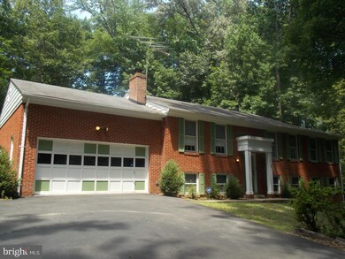 8923 Turkey Hill Rd, La Plata, MD 20646 - photo 2