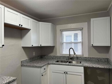 3004 E 72nd St, Kansas City, MO 64132 - photo 7